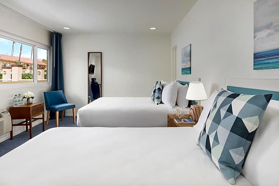 Pacific Edge Hotel