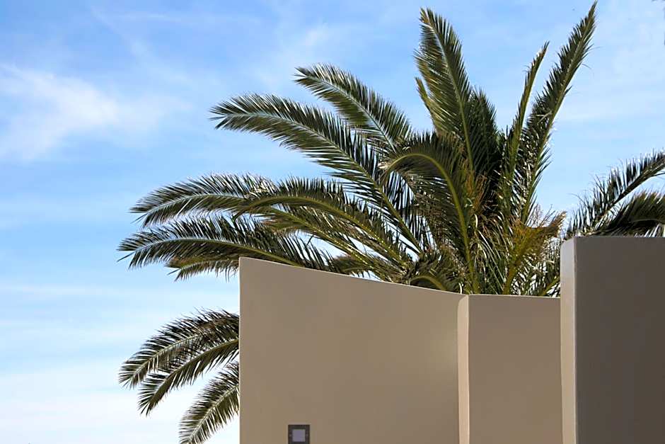 Byzantio Beach Suites & Wellness