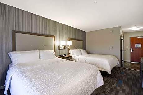 2 QUEENS MOBILITY/HEARING ACCESS TUB NOSMOK