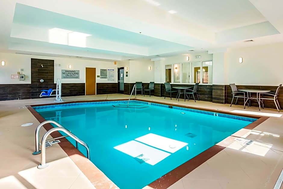 Fairfield by Marriott Inn & Suites Greensboro Coliseum Area