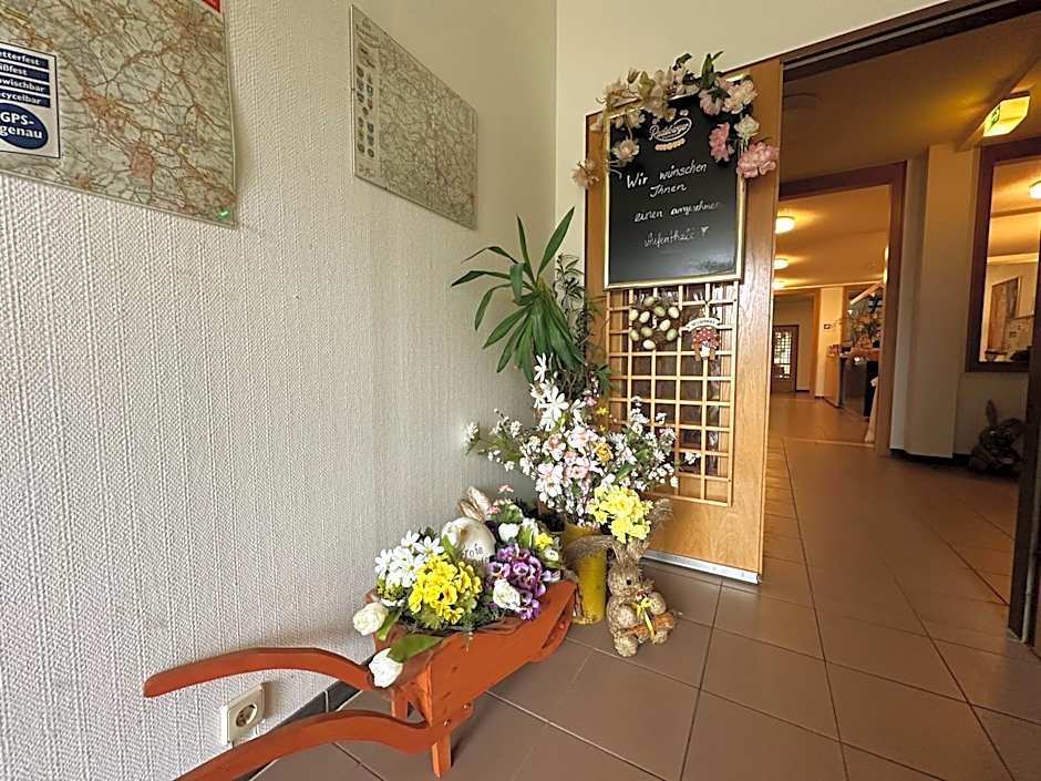 Hotel am Lärchenberg I Frühstück, WLAN, Parkplatz