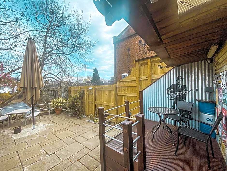 The Terrace at Riverside Suites