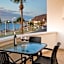 Hotel & Suites El Moro