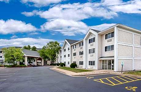 Cobblestone Suites - Oshkosh