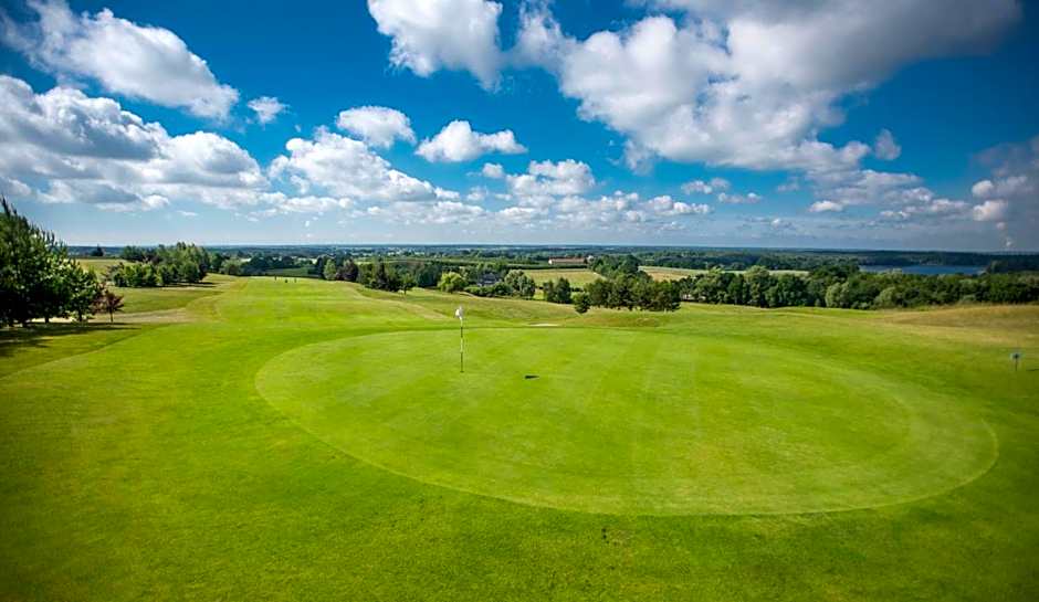Binowo Park Golf Garden Rooms