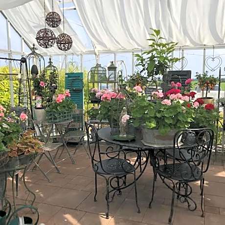 Apartment with Lake View