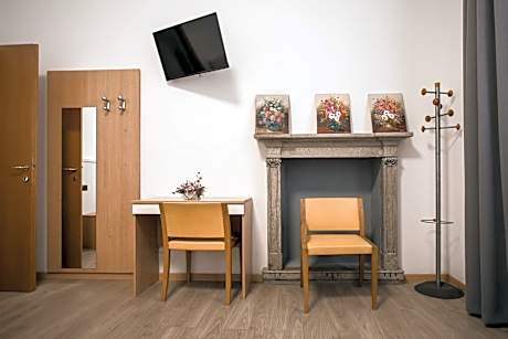 Triple Room with Private Bathroom