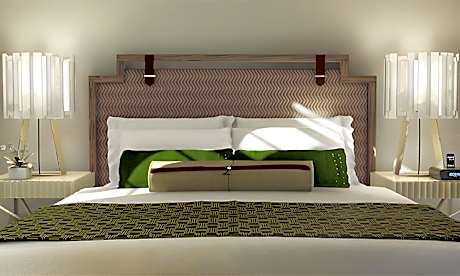 City view Queen Deluxe Room