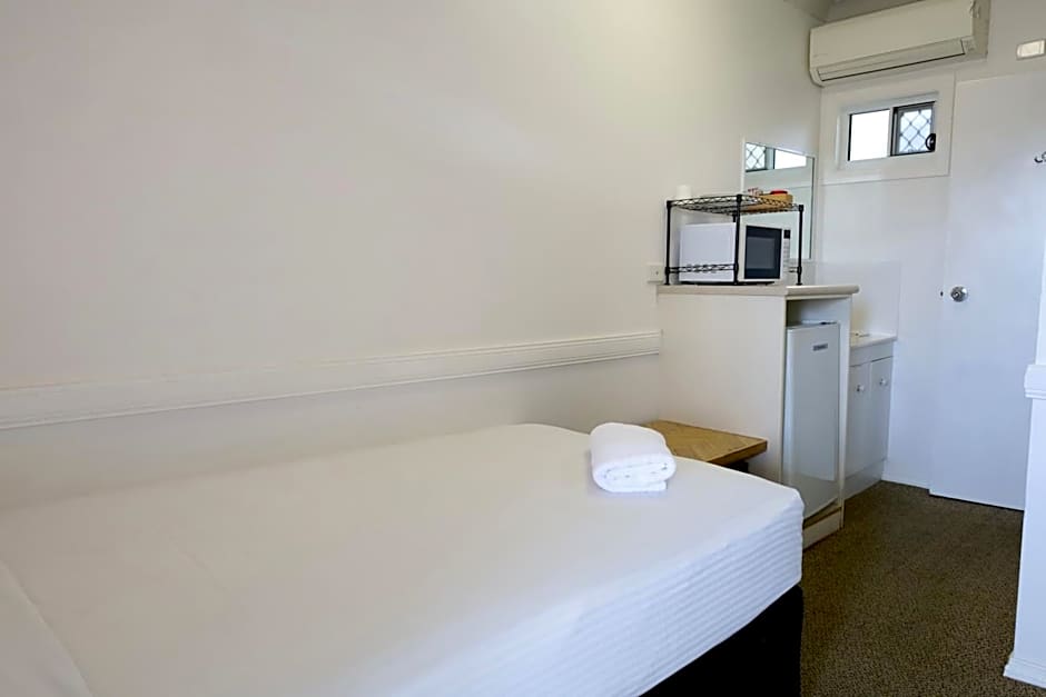 Park Avenue Hotel Motel
