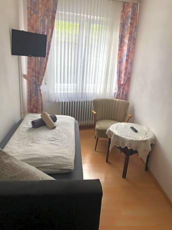 Single Room with Shared Shower and Toilet No.5
