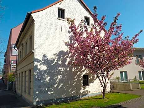 404-Hostel