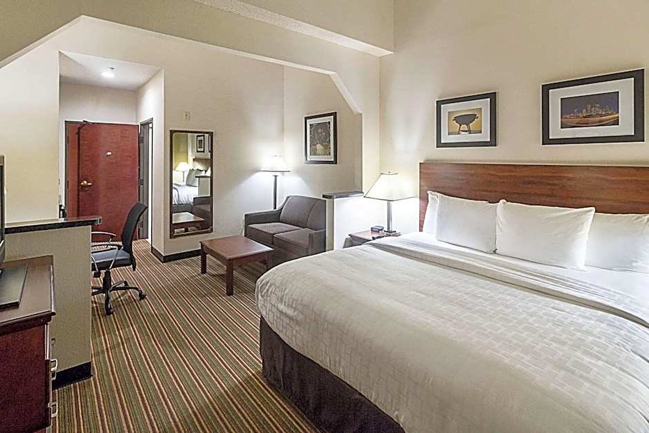 Quality Inn and Suites Westchase