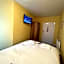 Modern Rooms with SELF Check-In The Castle, Coldstream