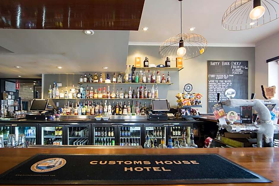 Customs House Hotel