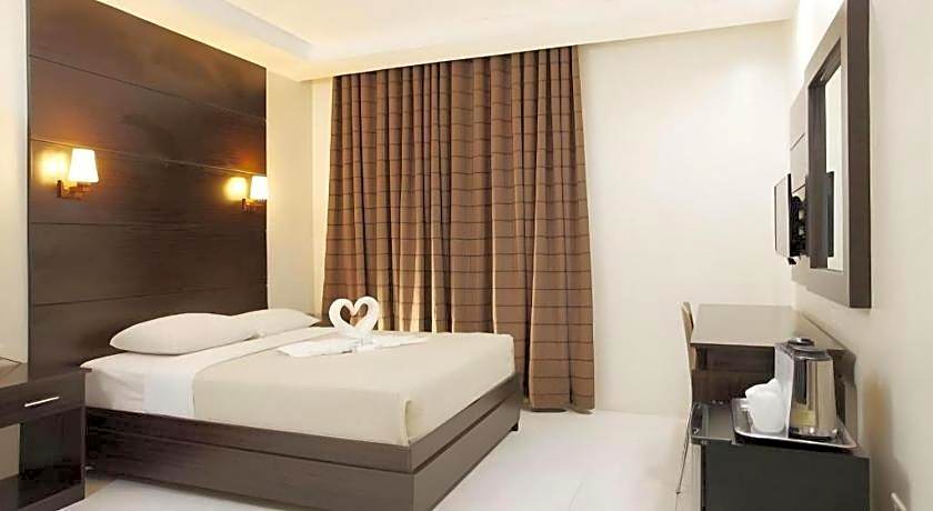 Grand Astoria Hotel