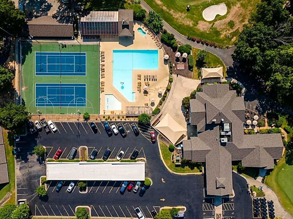 Ozark Mountain Retreat, Family Condo with Resort Amenities