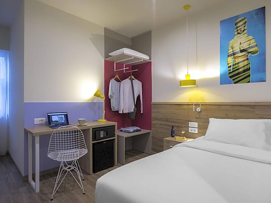 ibis Styles Athens Routes