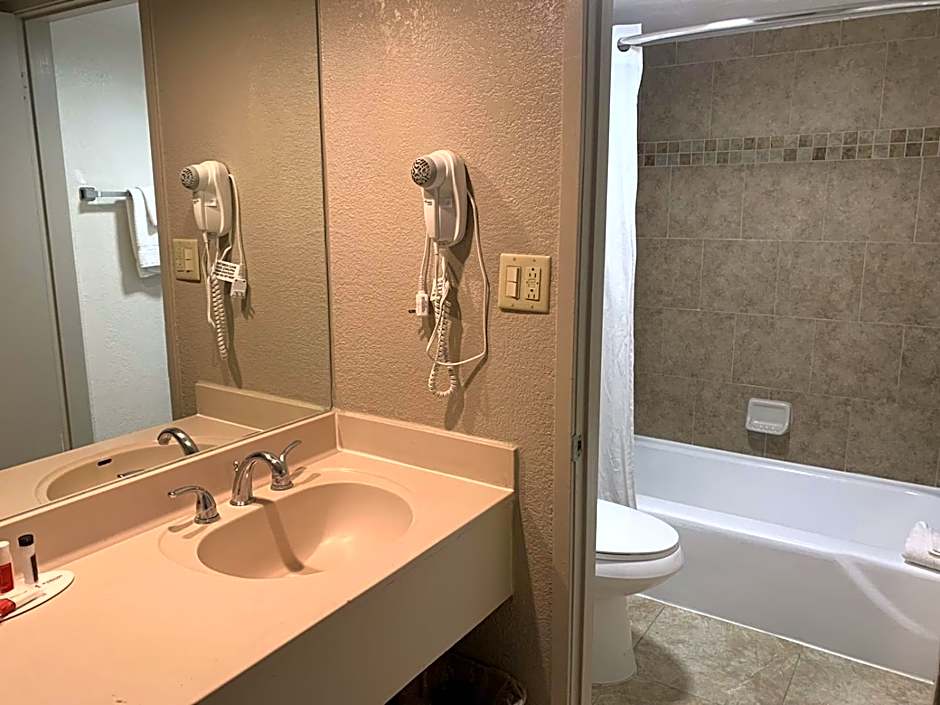 Ramada by Wyndham Kissimmee Gateway