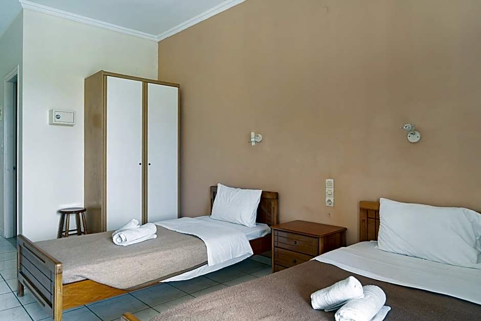 Sandy Maria studio 201