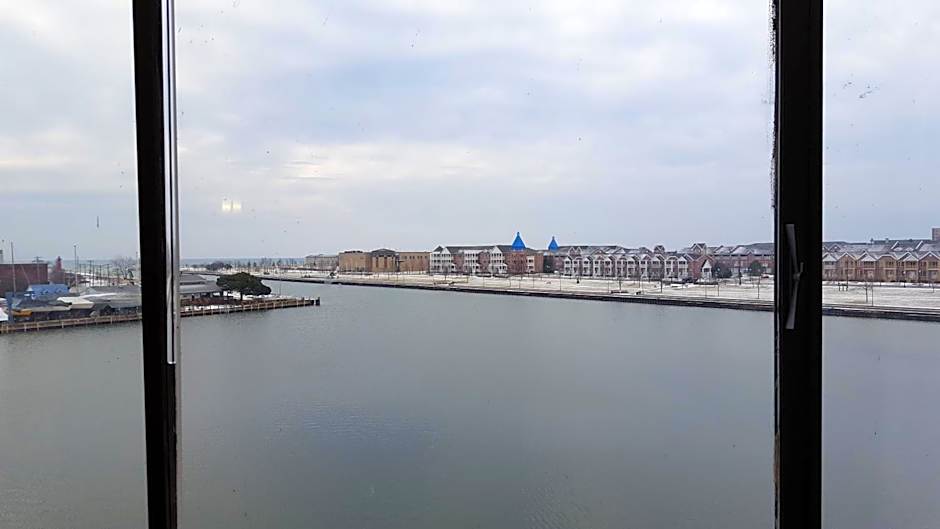 Wyndham Garden Kenosha Harborside