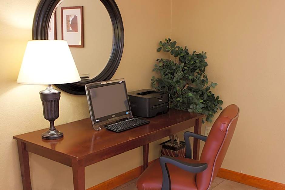 Candlewood Suites Champaign Urbana Univ Area Hotel By IHG