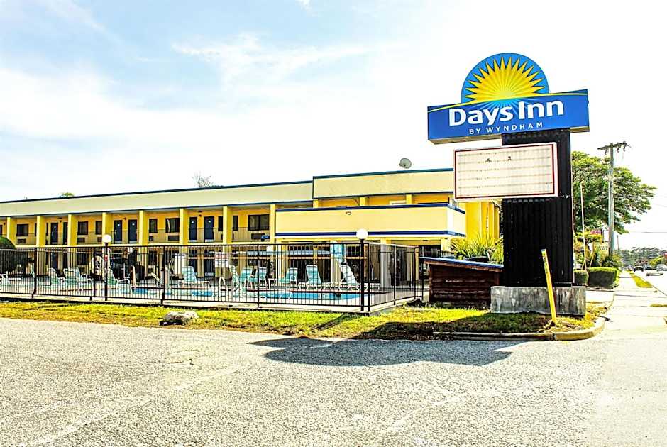 Days Inn by Wyndham Little River