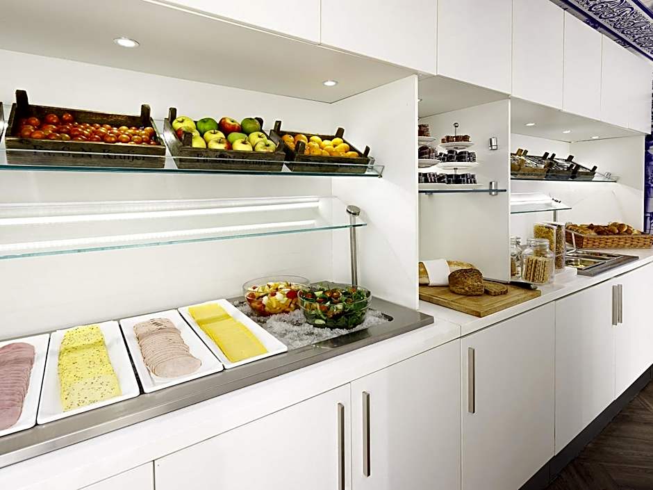 Ibis Styles Amsterdam CS Hotel