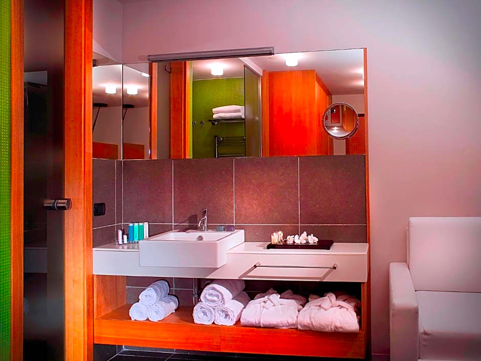 Zone Hotel