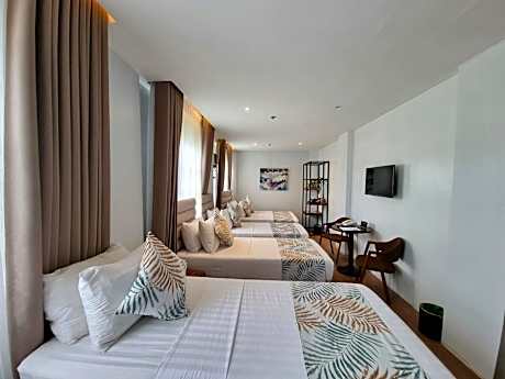Premium Quadruple Room