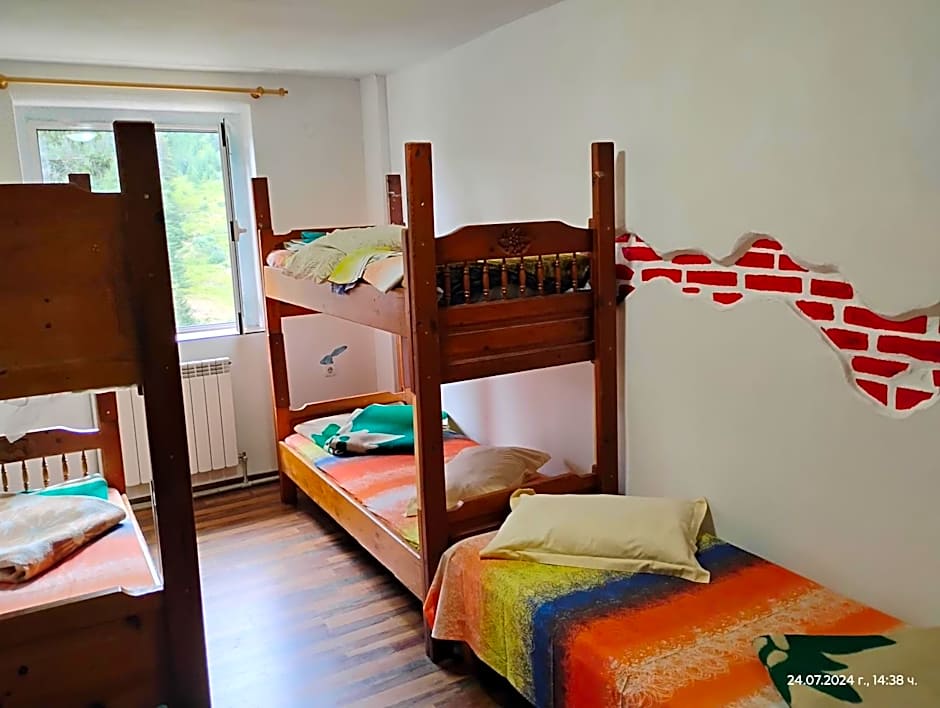 хижа "Скакавица"