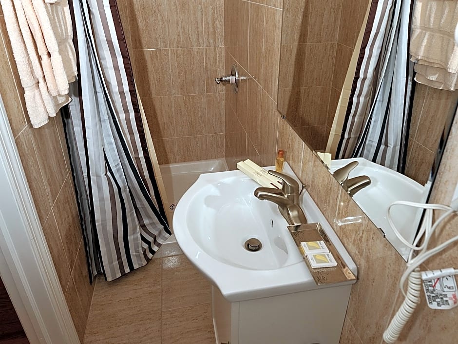 Midwood Suites Brooklyn