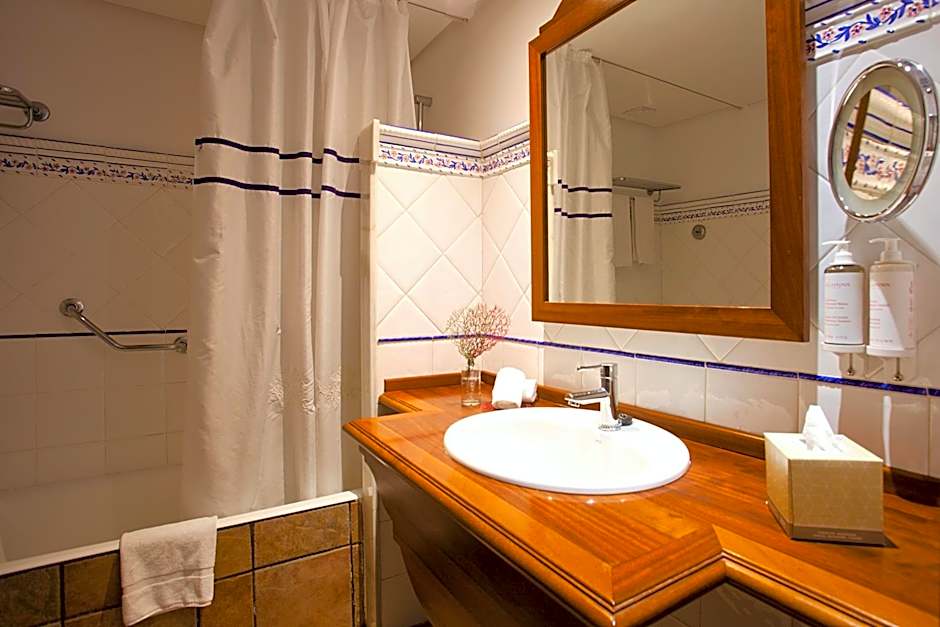 Hotel Cala Sant Vicenc - Adults Only