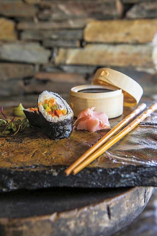 Tuningi Safari Lodge