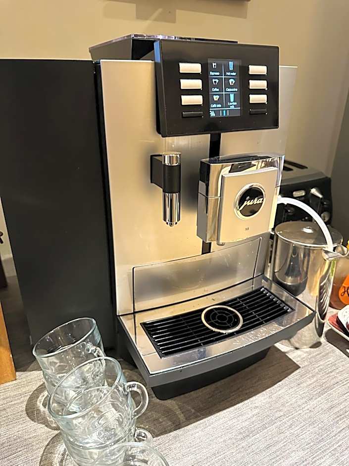 Number One Hundred Bed And Breakfast