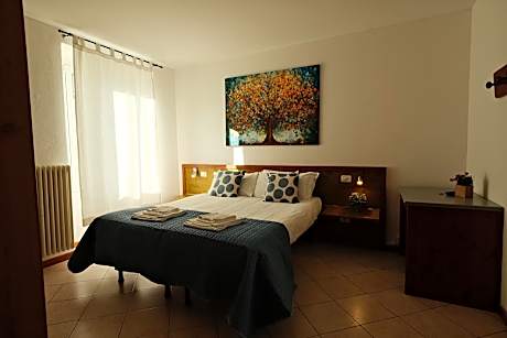 Deluxe Double or Twin