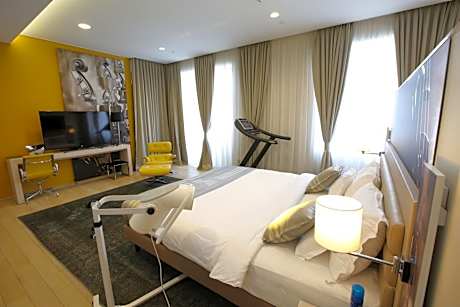 Presidential Three- Bedroom Apartment
