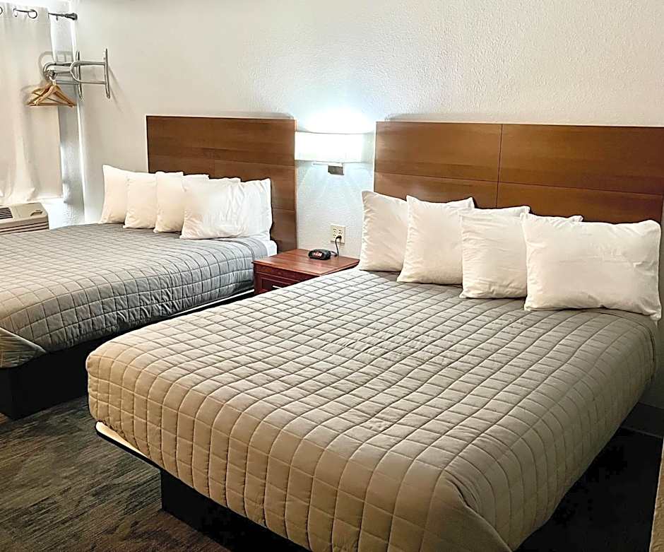 Travelodge by Wyndham Lincoln South