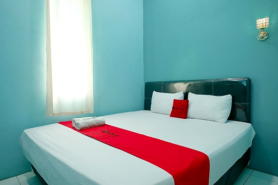 RedDoorz near Sunrise Mall Mojokerto