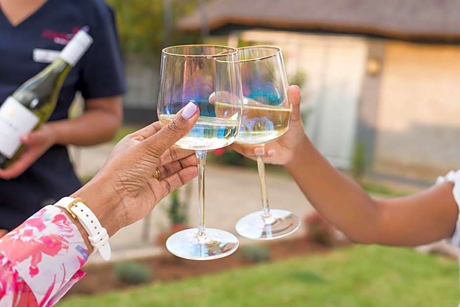 TshiBerry Bed & Breakfast