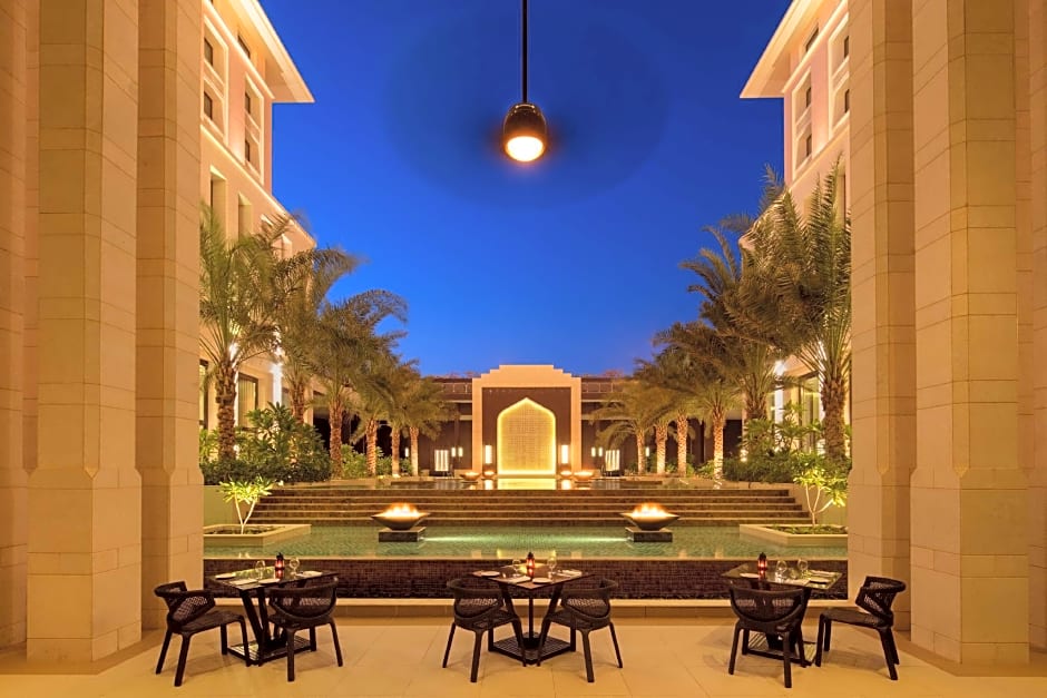 Radisson Collection Muscat, Hormuz Grand