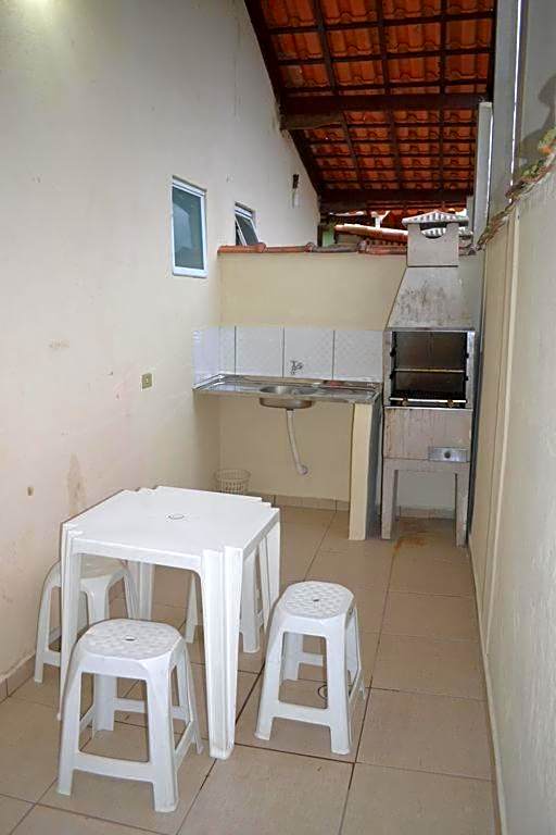 Casas em Condomínio próximo da praia com 2 dormitórios, churrasqueira e 3 vagas de garagem