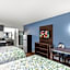 HomeTowne Studios by Red Roof Richmond - Airport Sandston
