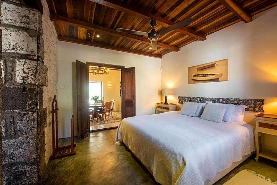 Quaint 4-bedroom Beach Villa in a fishing village