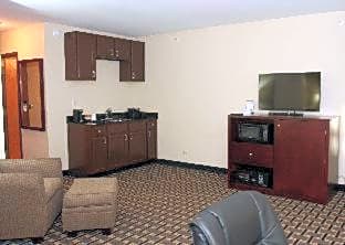1 King Bed, Non-Smoking, Whirlpool, Pillow Top Mattress, High Speed Internet Access, Microwave And Refrigerator, Coffee Maker, Continental Breakfast