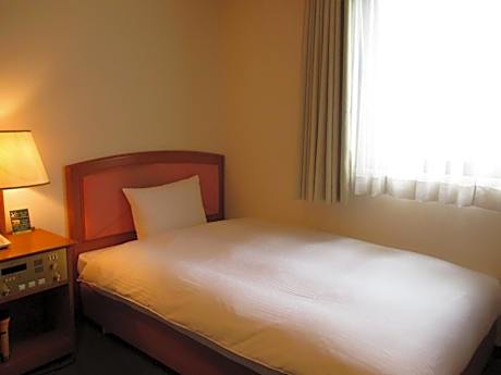 Single Room - Non-Smoking - Long Stay
