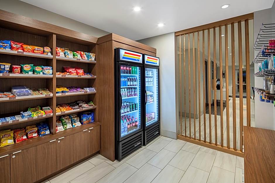 Holiday Inn Express And Suites Chico By IHG