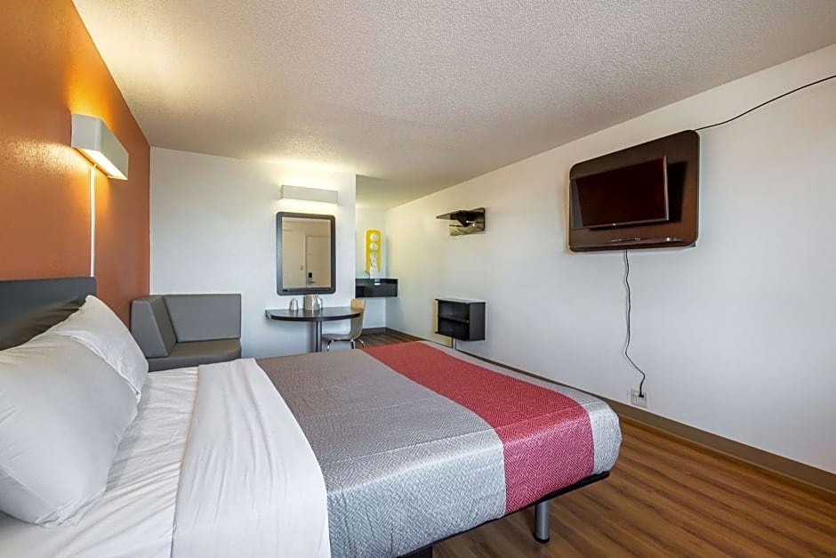 Hotel 465 By Regency