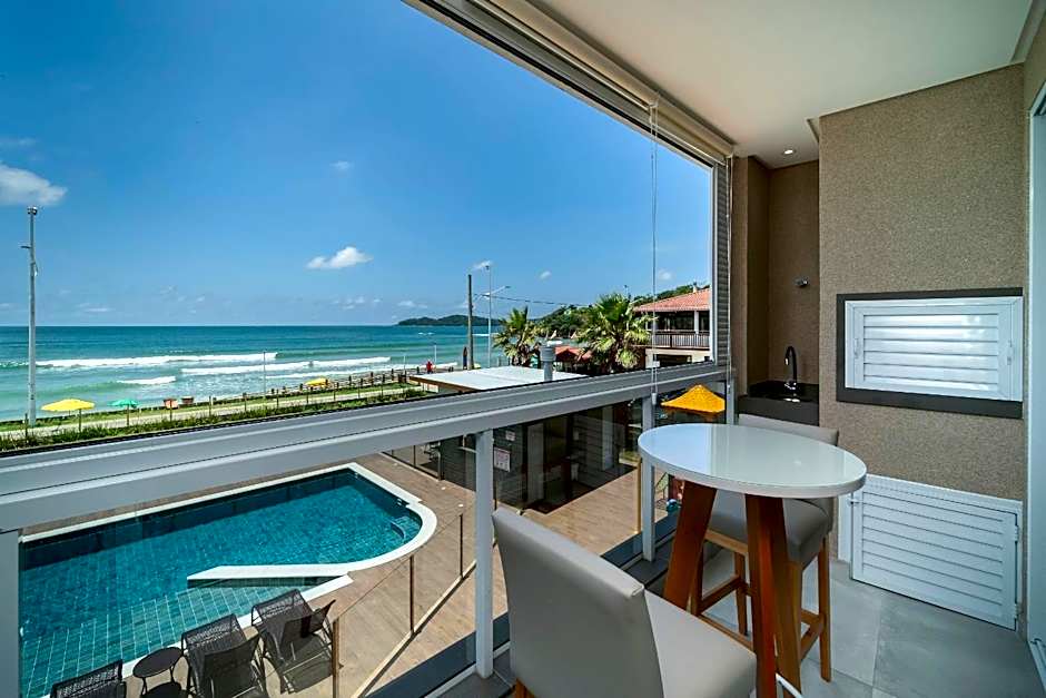 A13 - APARTAMENTO BEIRA MAR NA PRAIA DE BOMBAS 02 SUÍTES