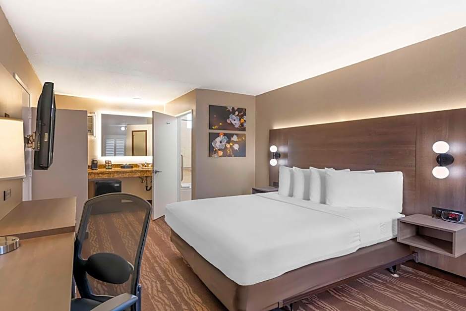 Best Western Plus Stovall's Inn