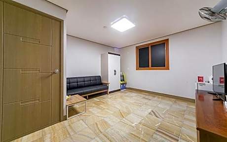 Ulsan Youngnam Alps Valentine Oncheon